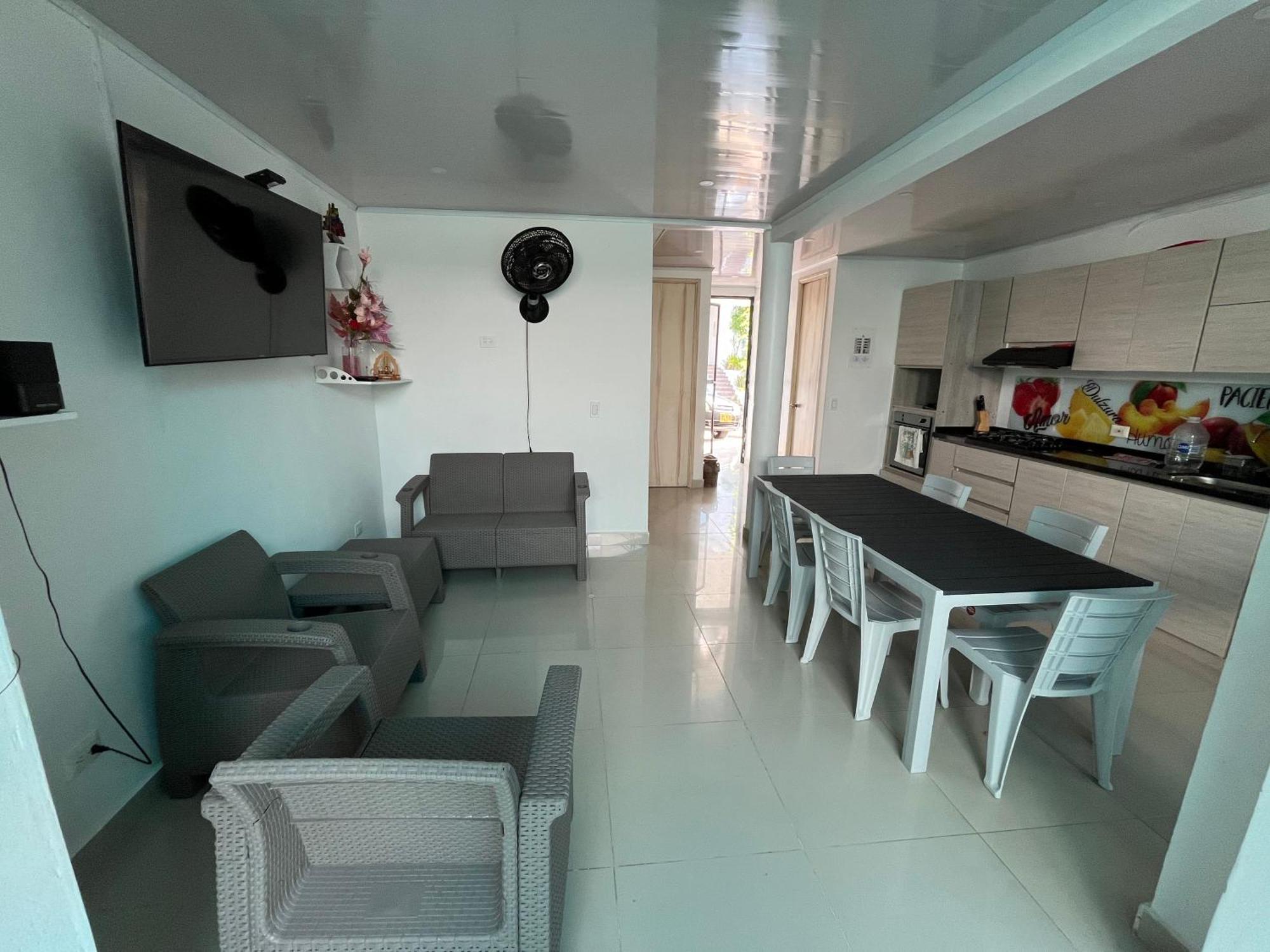 Casa Con Piscina Interna Tus Vacaciones 度假居