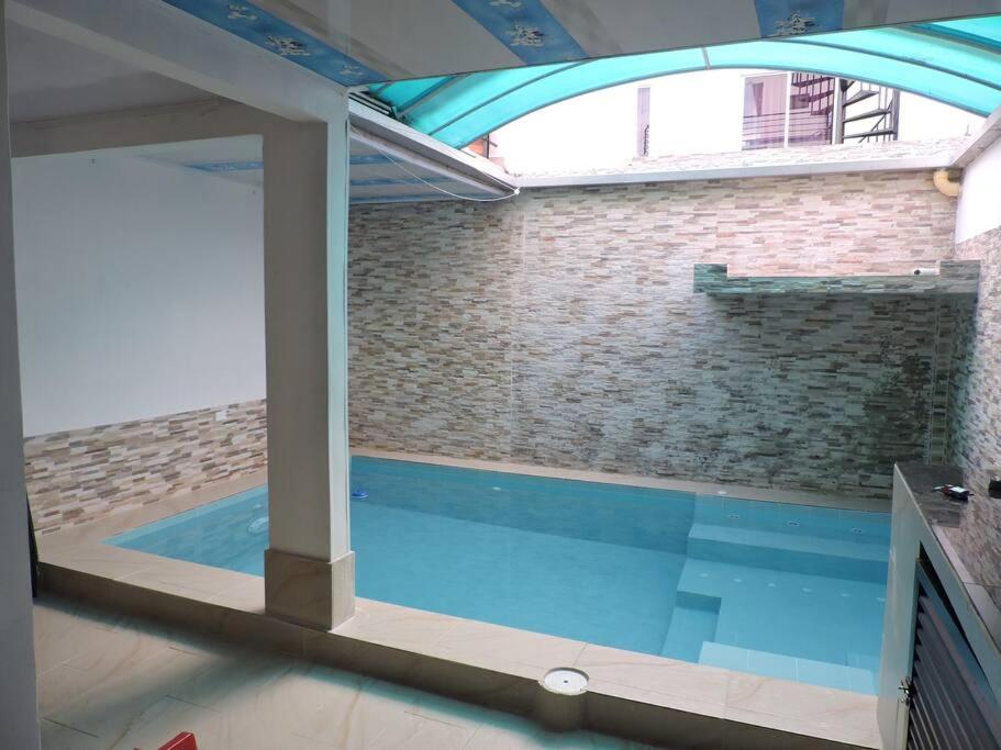 度假居 Casa Con Piscina Interna Tus Vacaciones