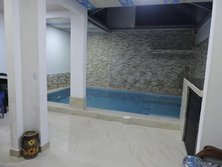 Casa Con Piscina Interna Tus Vacaciones 度假居 Girardot